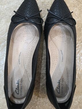 Clarks Black Perforated Pointed-Toe Ballet Flats with Bow
